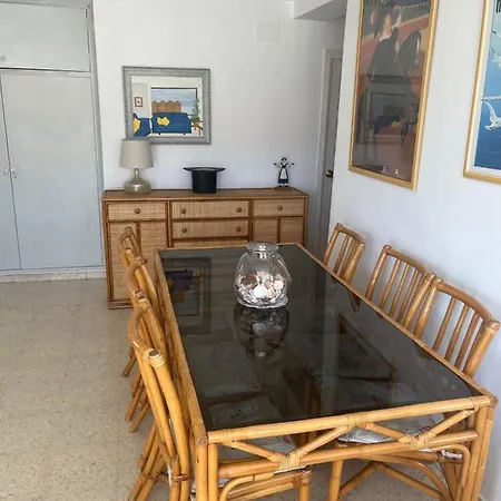 Large Three Bedroom Panoramic Sea Views