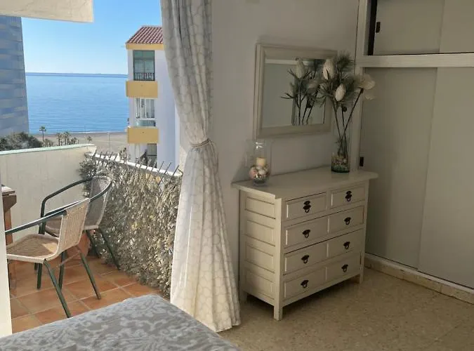 Διαμέρισμα Large Three Bedroom Panoramic Sea Views Εστεπόνα