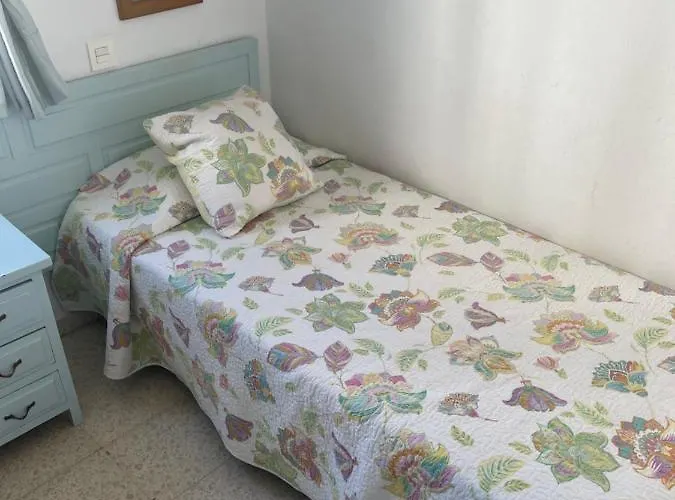 Large Three Bedroom Panoramic Sea Views * Εστεπόνα