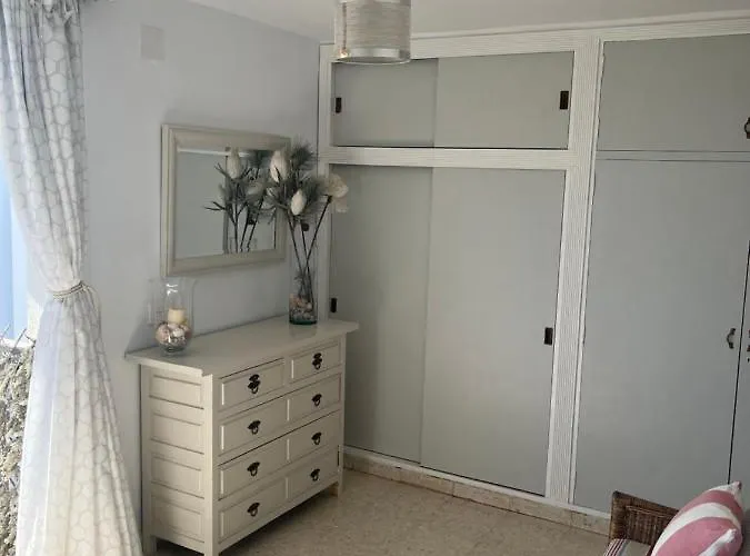 Large Three Bedroom Panoramic Sea Views Estepona