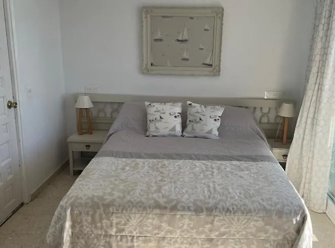 Large Three Bedroom Panoramic Sea Views