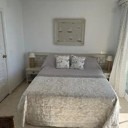 Large Three Bedroom Panoramic Sea Views