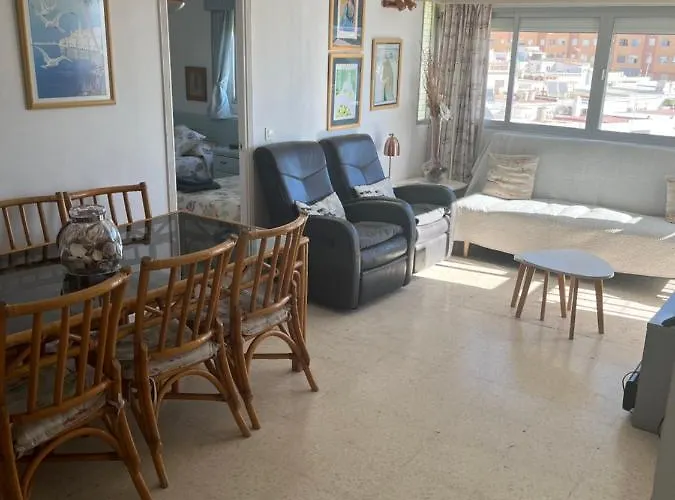 Lejlighed Large Three Bedroom Panoramic Sea Views *